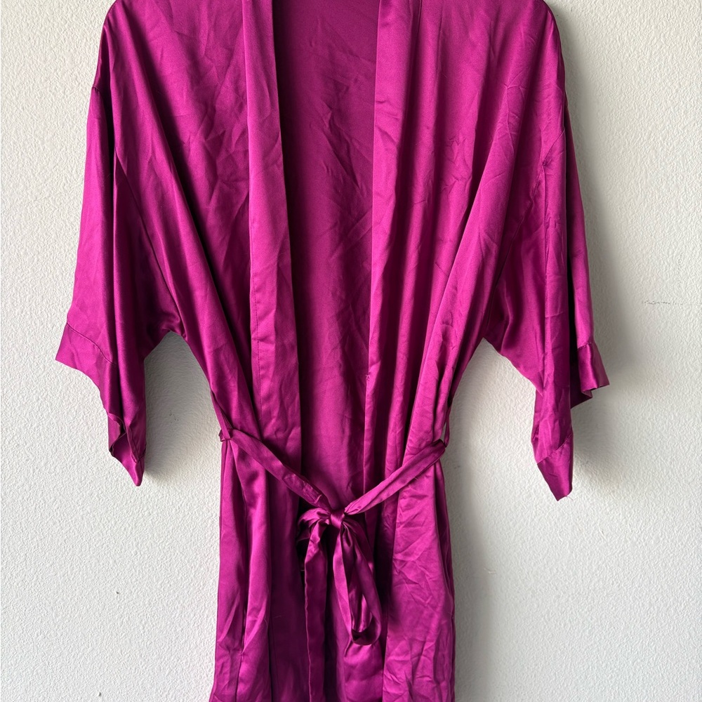 Victoria's Secret Fuchsia Robe - Picture 1 of 3